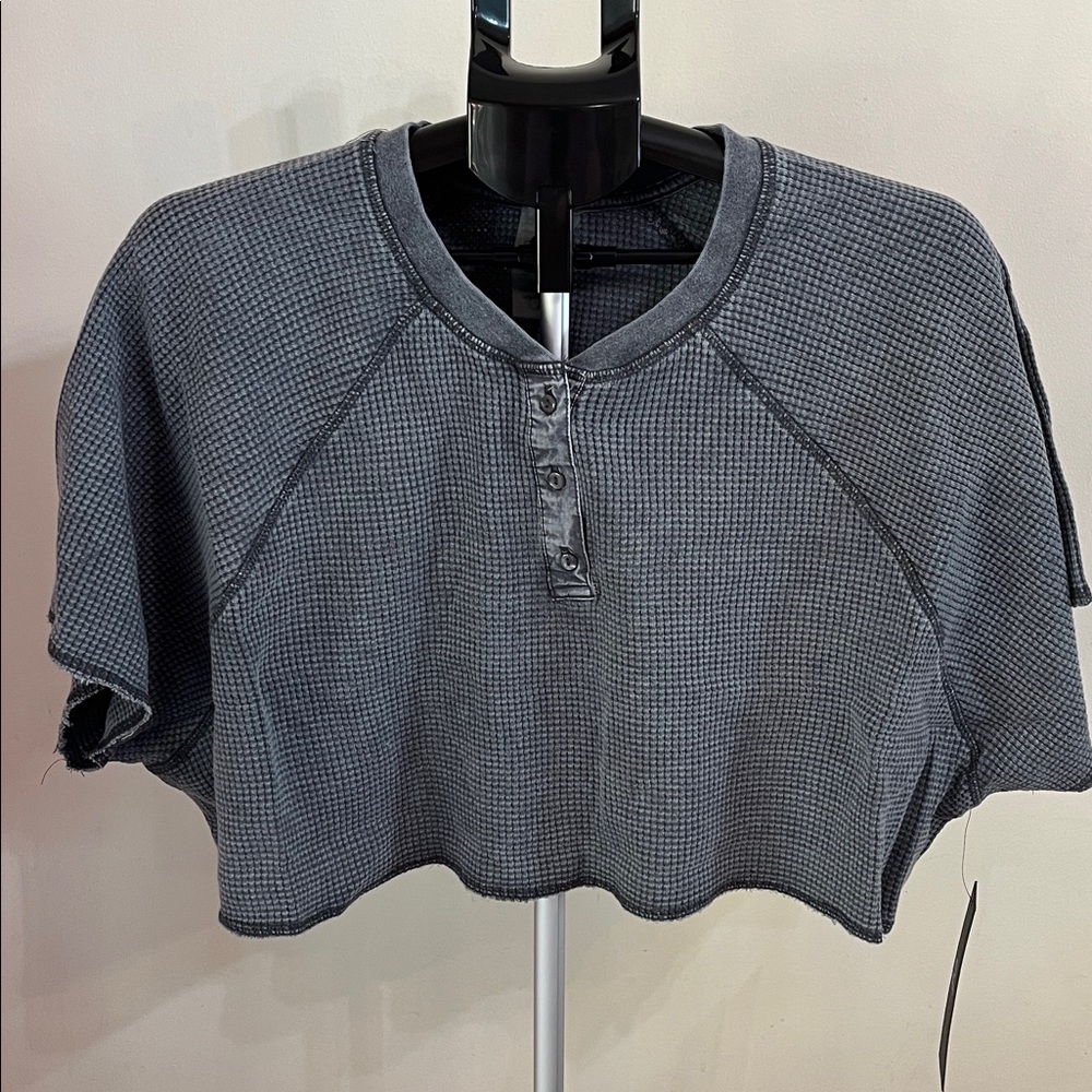 NWT Women's Black Waffle Knit Cropped Top